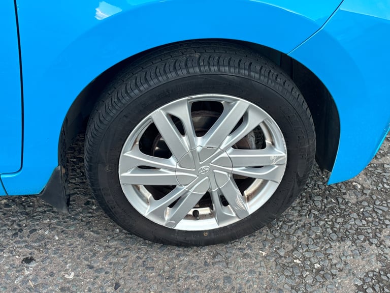 Toyota, AYGO, Hatchback, 2016, Manual, 998 (cc), 5 doors