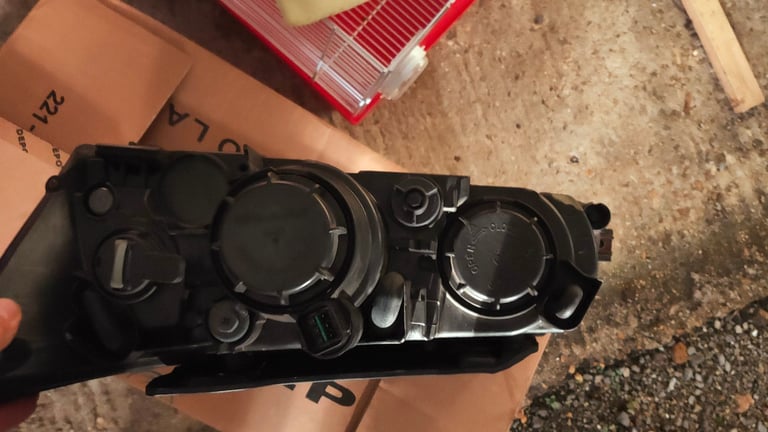 Hyundai Sonata headlamps 