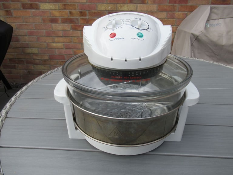image for Andrew James halogen oven