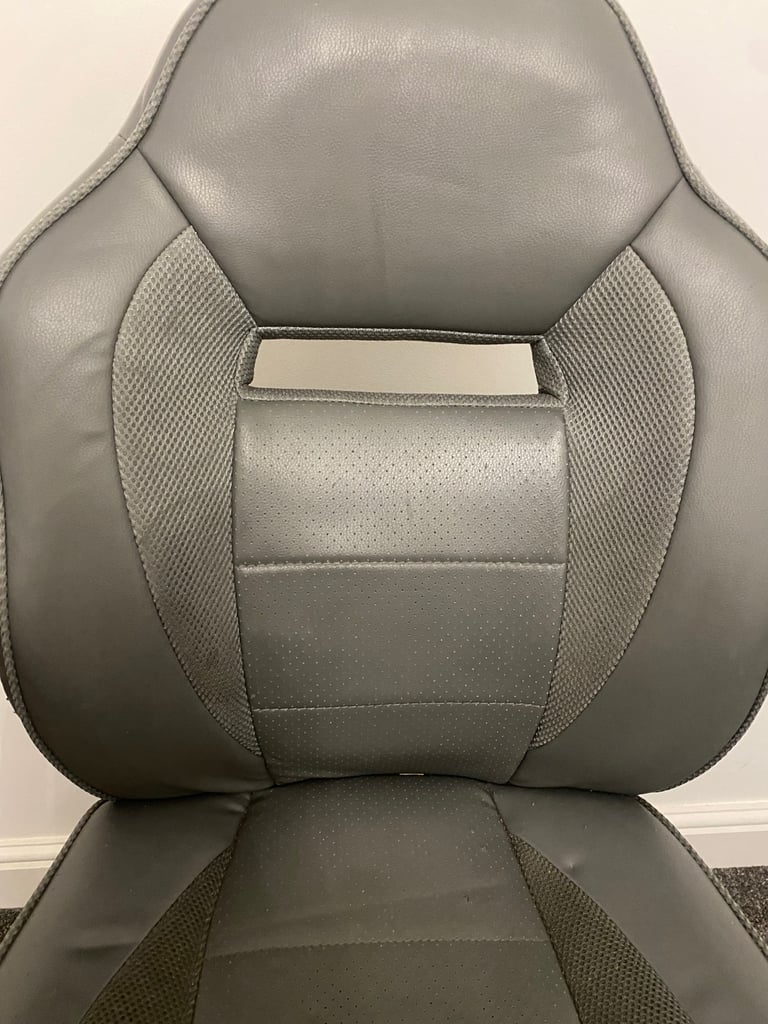 Comfy office chair for sale! With lower back surport 