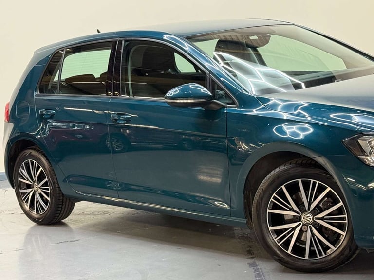 2017 Volkswagen Golf 1.6 TDI BlueMotion Tech SE Nav Euro 6 (s/s) 5dr Hatchback Diesel Manual