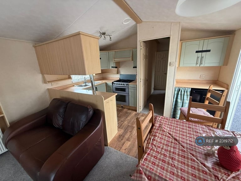 2 bedroom house in Pomphrey Hill, Bristol, BS16 (2 bed) (#2319712)