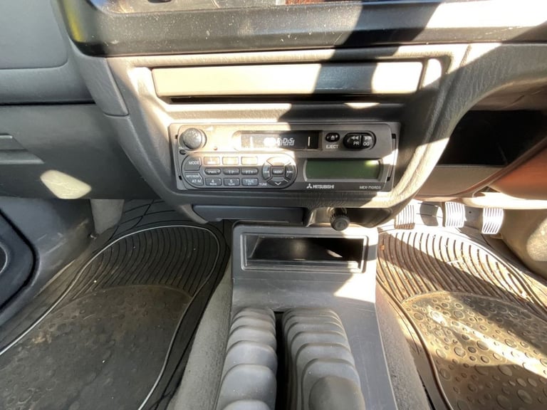 2004 Mitsubishi L200 2.5 TD 4Work Pickup 2dr Diesel Manual 4WD (113 bhp) PICKUP Diesel Manual