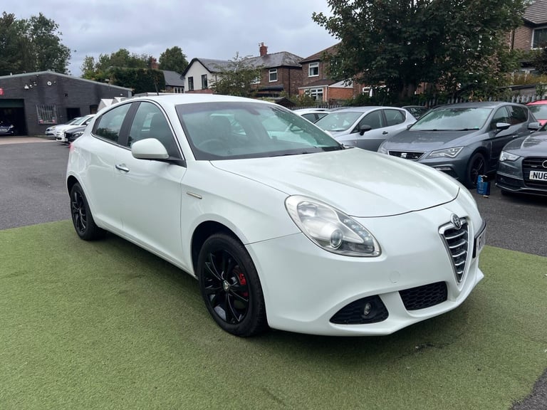 2011 Alfa Romeo Giulietta 1.4 TB MultiAir Lusso Euro 5 (s/s) 5dr HATCHBACK Petrol Manual