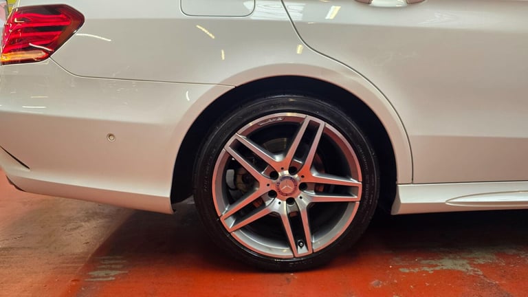  Mercedes-Benz E-Class 3.5 AUTO AMG LINE E350 AVANTGARDE Petrol Automatic