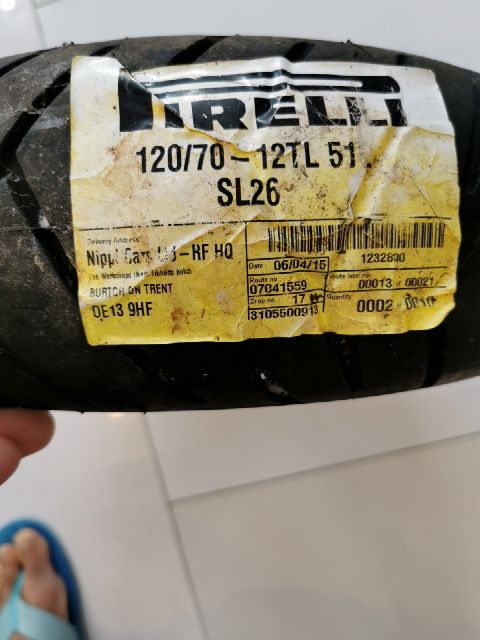 Pirelli SL26 Tire 