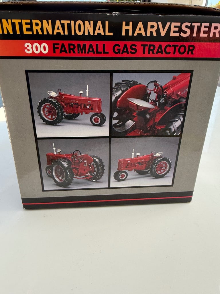 1/16 Speccast International harvest farmall 300 vintage gas tractor boxed rare