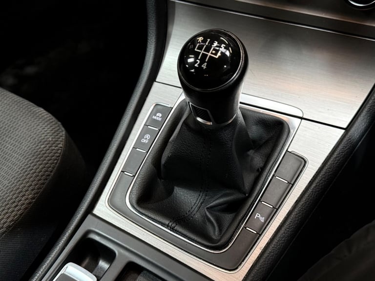 2015 Volkswagen Golf 1.6 TDI 105 Match 5dr HATCHBACK DIESEL Manual