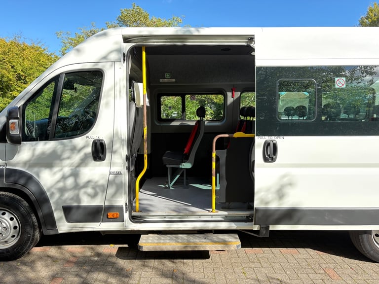 67reg Peugeot Boxer / Citroen Relay 2.0hdi 6spd 17 Seat WAV Minibus_Non D1 Model