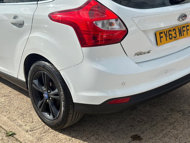  Ford Focus 1.0T EcoBoost Zetec Euro 5 (s/s) 5dr Petrol Manual