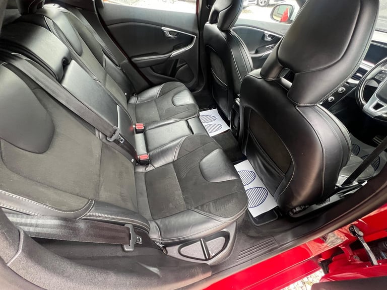 VOLVO V40 1.5 R-Design T3 Red Auto Petrol 2016