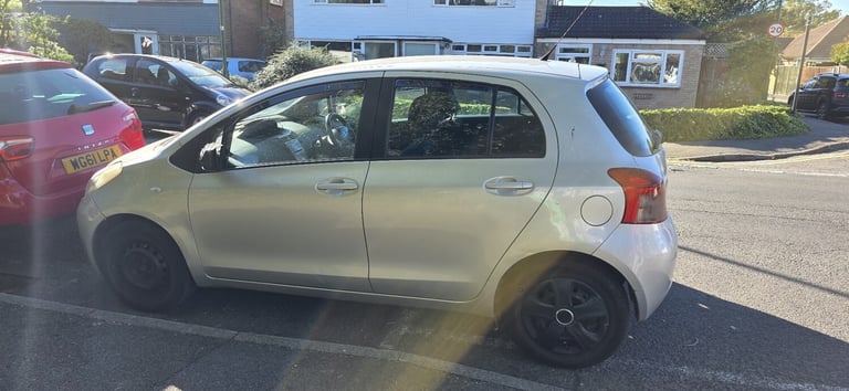 2006 Toyota Yaris 1.3 VVT-i T3 Hatchback 5dr Petrol Manual (141 g/km 85 bhp) - Image 4