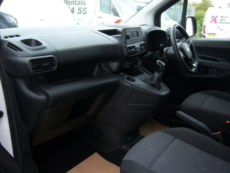 2020 Vauxhall Combo 2300 1.5 Turbo D 100ps H1 Sportive Van PANEL VAN Diesel Manual