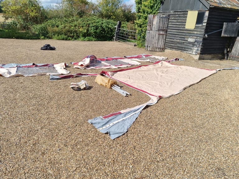 caravan awning harison 12/13 foot caravan will also fit esterel cost £950 fab condition ONLY £150