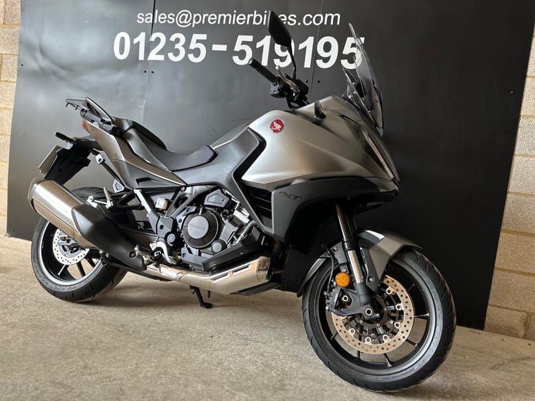 STUNNING LOW MILEAGE 2022/22 HONDA NT1100 MOTORCYCLE 