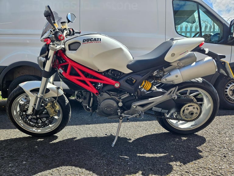 Ducati Monster M1100 in spotless condition 