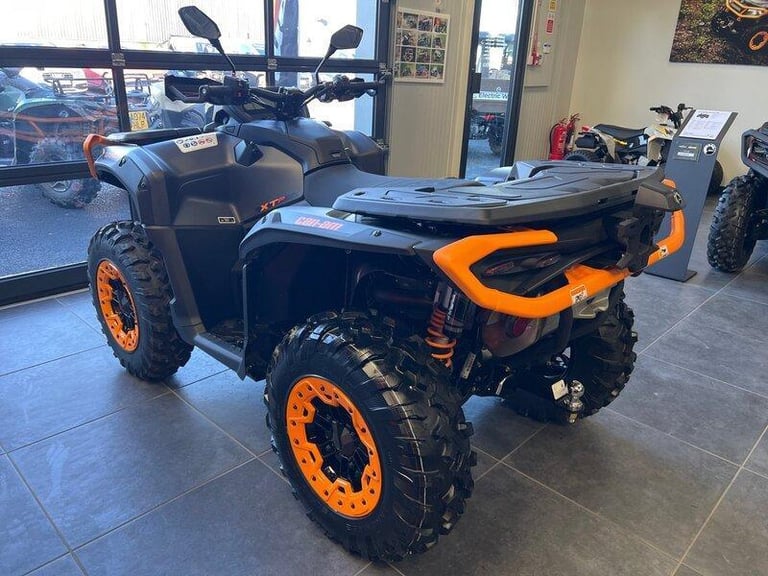 Can-Am Outlander 1000 XT-P T 1000R with ABS ATV Quad