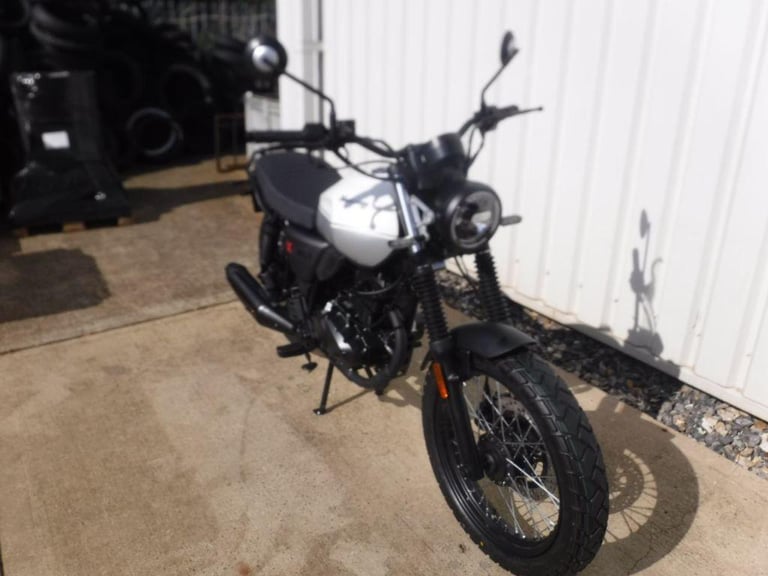 2025 Keeway X light 0 Naked 