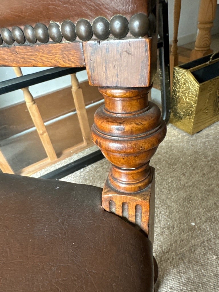 Antique Oak Victorian chair bobbin turned legs with front castors. 