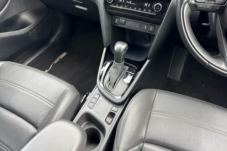 2022 Toyota Yaris 1.5 Hybrid Premiere Edition 5dr CVT Estate Hybrid Automatic