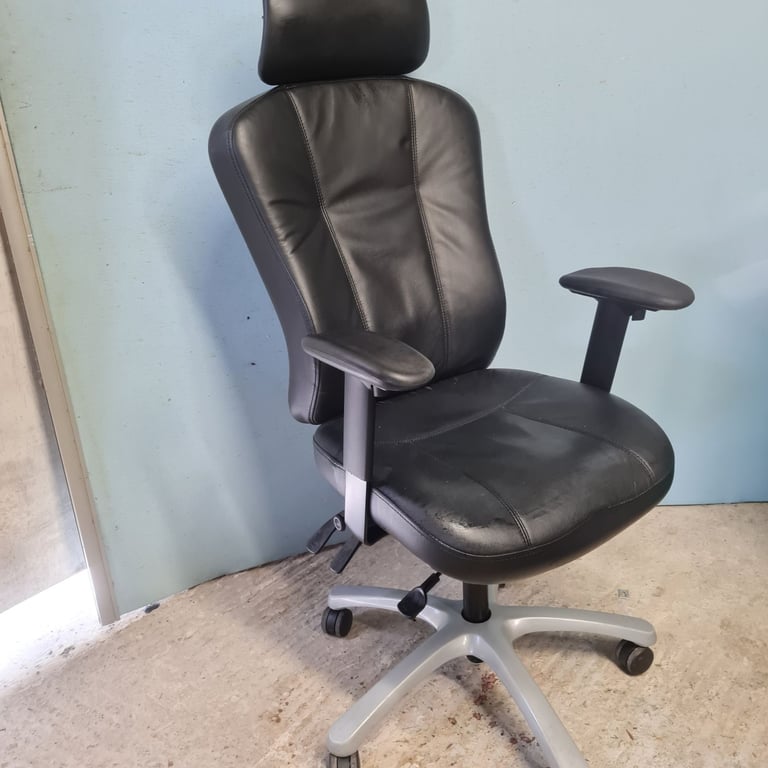 Black managers executive office chair