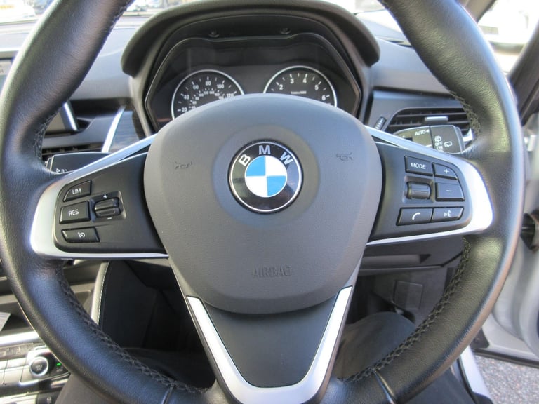 2016 BMW 2 Series Gran Tourer 220i Luxury Gran Tourer ESTATE Petrol Automatic