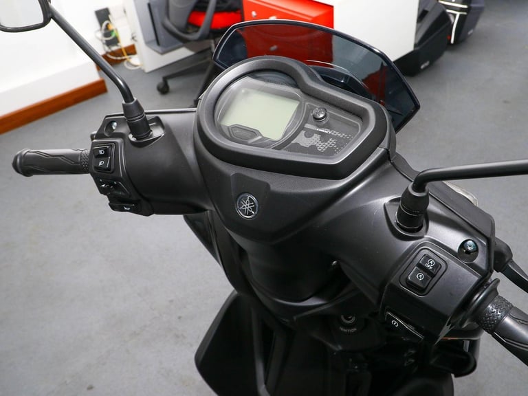 2024, '24 Yamaha RayZR Learner Legal Scooter. ONLY 1,376 MILES. Warranty. £1,995
