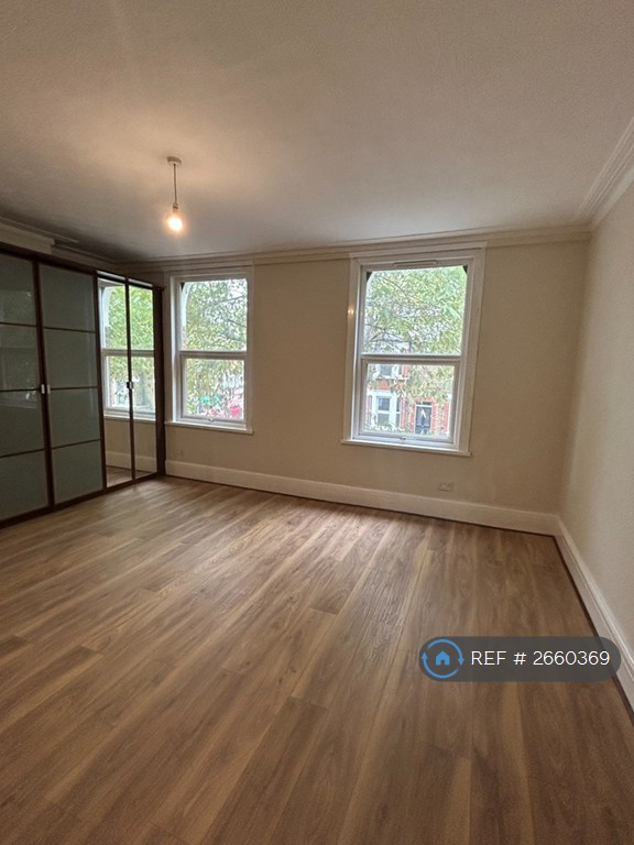 4 bedroom house in Carisbrooke Road, London, E17 (4 bed) (#2660369)