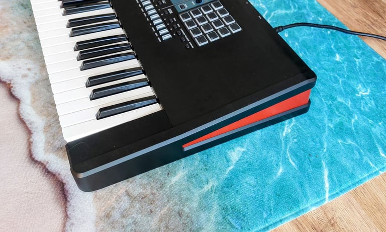 Roland FANTOM 7 Music Workstation. MINT. DELIVERY