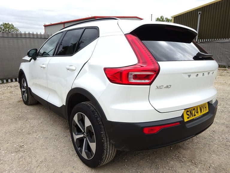2024 24 REG VOLVO XC40 ULTIMATE B3 AUTO DAMAGED REPAIRABLE SALVAGE