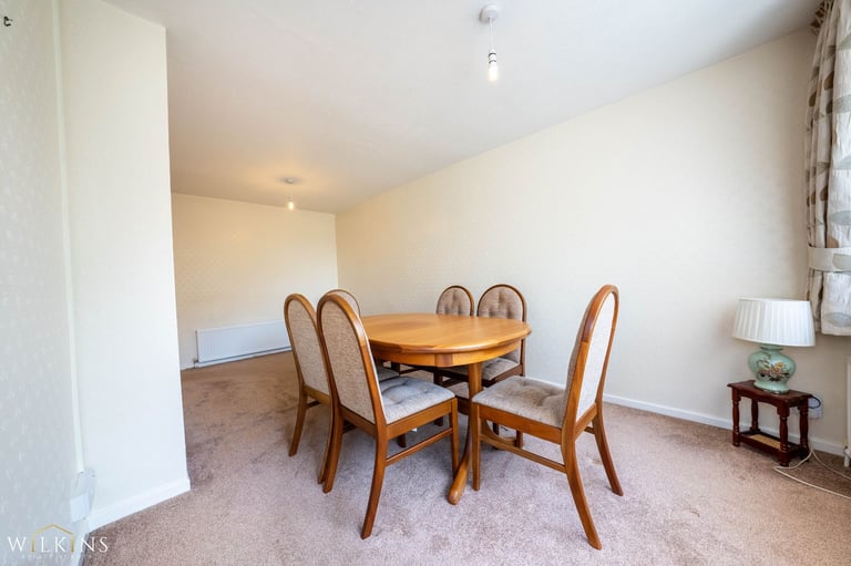 Dining Table and 6 chairs