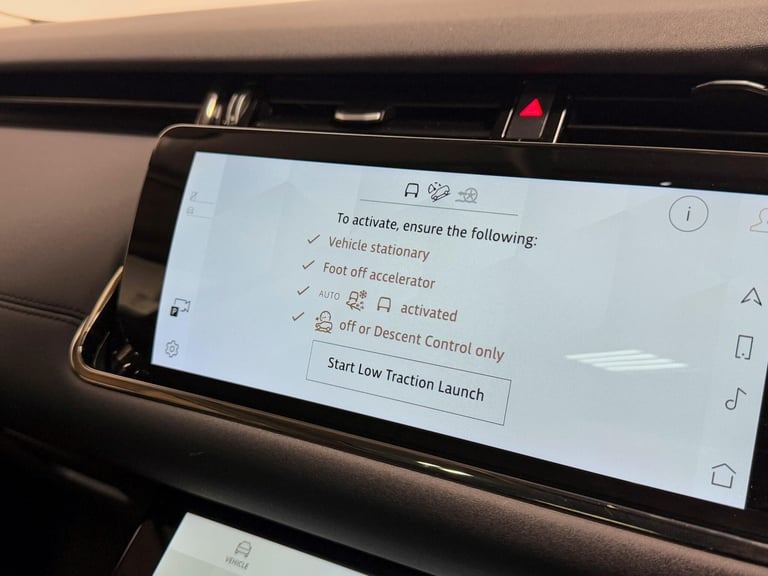 2022 Land Rover Range Rover Evoque 2.0 D200 MHEV R-Dynamic SE SUV 5dr Diesel Auto 4WD Euro 6 (s/s...