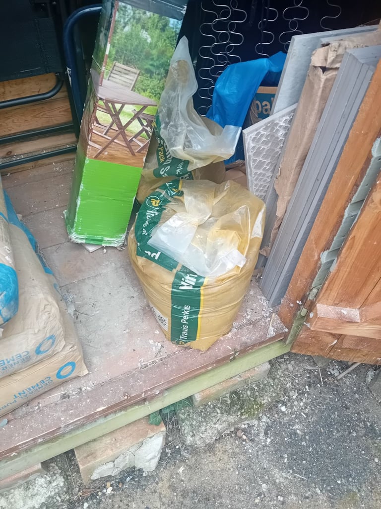 3 half bags cement, 2 bags sand 