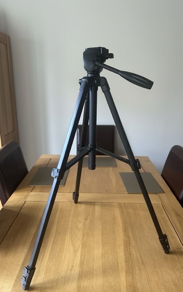 Velbon ex-640 Tripod (RRP £120)