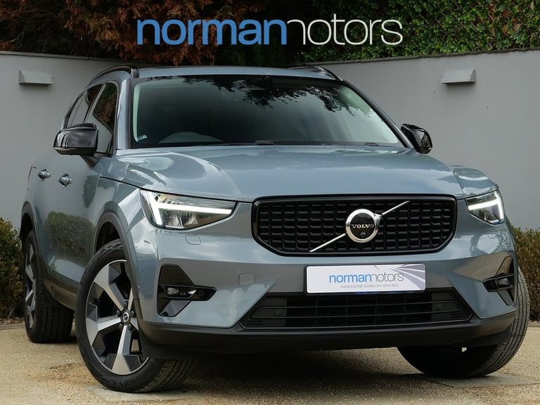 image for 2023 Volvo XC40 2.0 B4 MHEV Ultimate SUV 5dr Petrol Hybrid DCT Auto Euro 6 (s/s) (197 ps) SUV HYB...