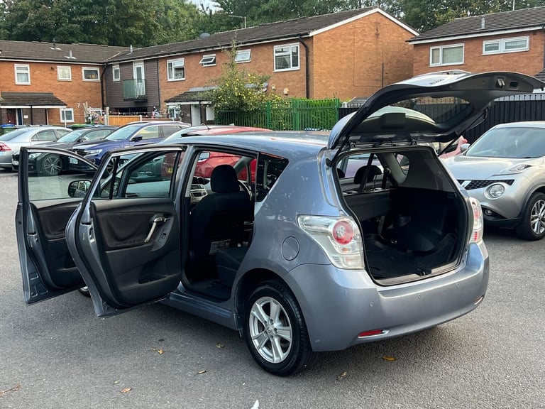 2010 Toyota Verso 1.6 V-matic TR 5dr MPV Petrol Manual