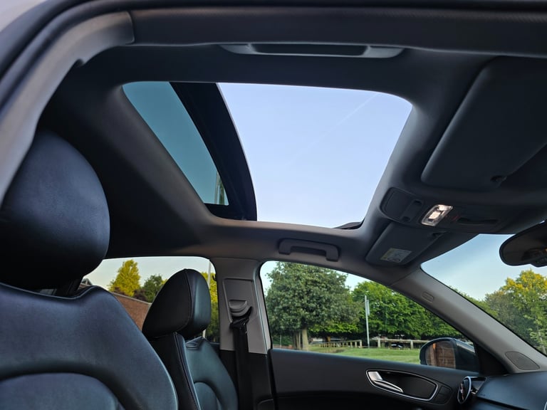 A1 1.4 TFSI SPORT AUTO S TRONIC PANORAMIC ROOF NAV LEATHER XENON 44K 