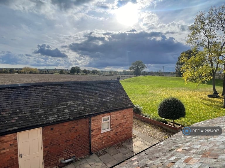 4 bedroom house in Hunscote Lane, Wellesbourne, Warwick, CV35 (4 bed) (#2654017)