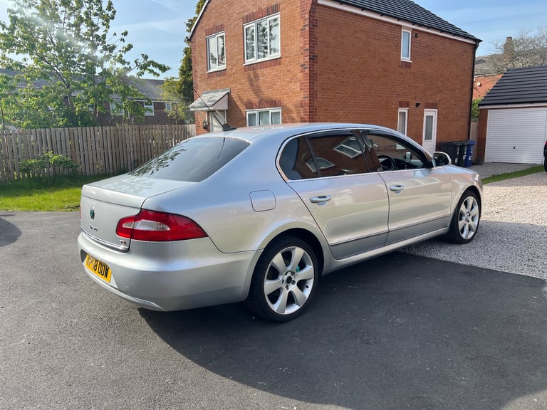 Skoda, SUPERB, Hatchback, 2009, Semi-Auto, 1968 (cc), 5 doors