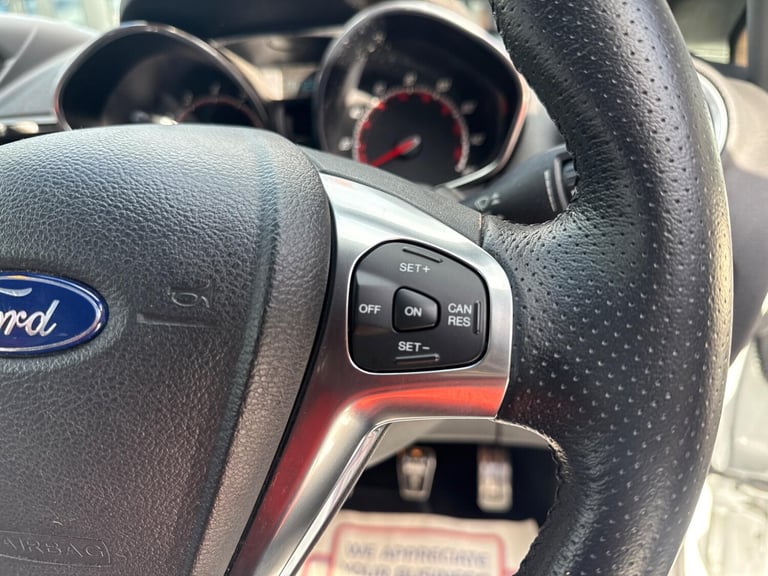 2016 Ford Fiesta 1.6T EcoBoost ST-3 Euro 6 3dr HATCHBACK Petrol Manual