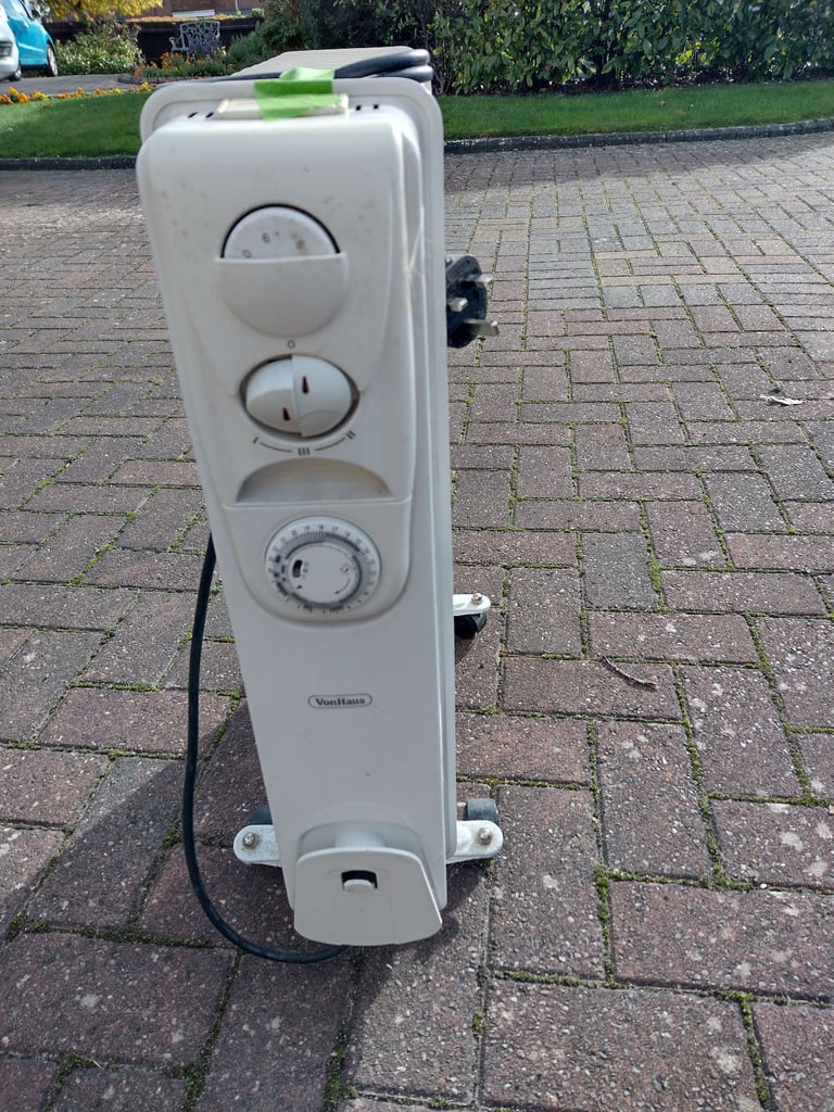 Electric Radiator 2.5kW with time clock Von Haus