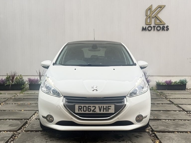 2013 Peugeot 208 1.2 VTi Intuitive Hatchback 5dr Petrol Manual Euro 5 (82 ps) Hatchback Petrol Ma...