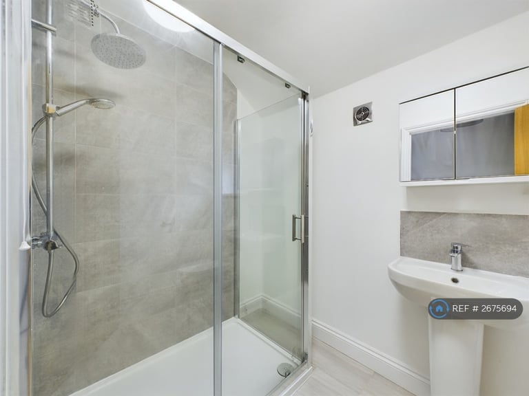 5 bedroom house in Rawden Place, Cardiff, CF11 (5 bed) (#2675694)