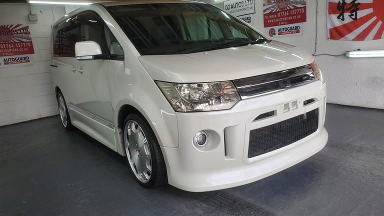 image for Mitsubishi delica d5 in white automatic 4wd 7 seater fresh japanese import 2008 