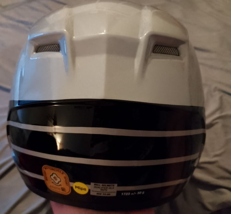 Mens XL bell qualifier DLX MIPS(ace 4) street helmet 