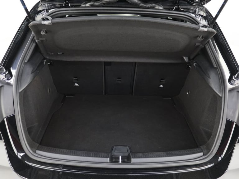 2020 Mercedes-Benz A-Class 1.3 A200 AMG Line (Executive) Hatchback 5dr Petrol 7G-DCT Euro 6 (s/s)...