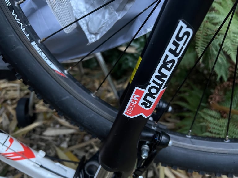 Carrera Valour 27.5 Bike 