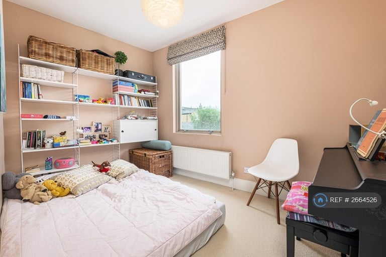 4 bedroom house in Bennerley Road, London, SW11 (4 bed) (#2664526)