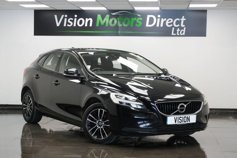image for  Volvo V40 2.0 D2 Momentum Nav Plus Euro 6 (s/s) 5dr Diesel Manual