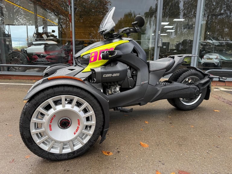 Can-Am Ryker 900 cc Fully automatic Spyder trike 
